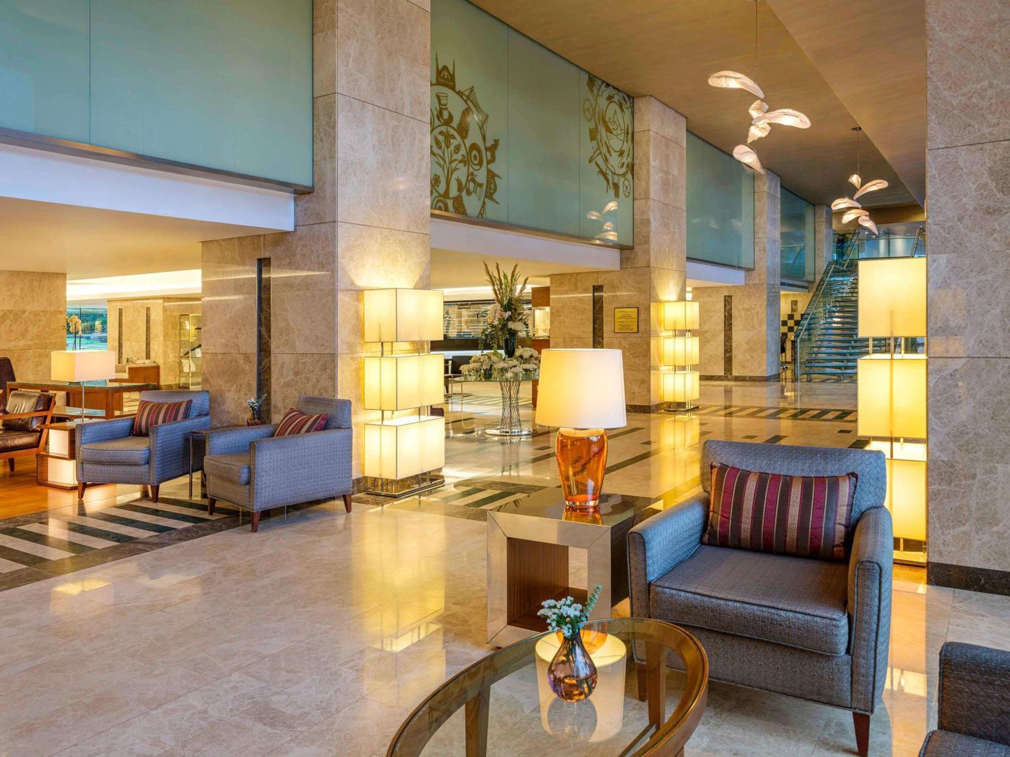 Swissotel Buyuk Efes Izmir Exterior photo Lobby
